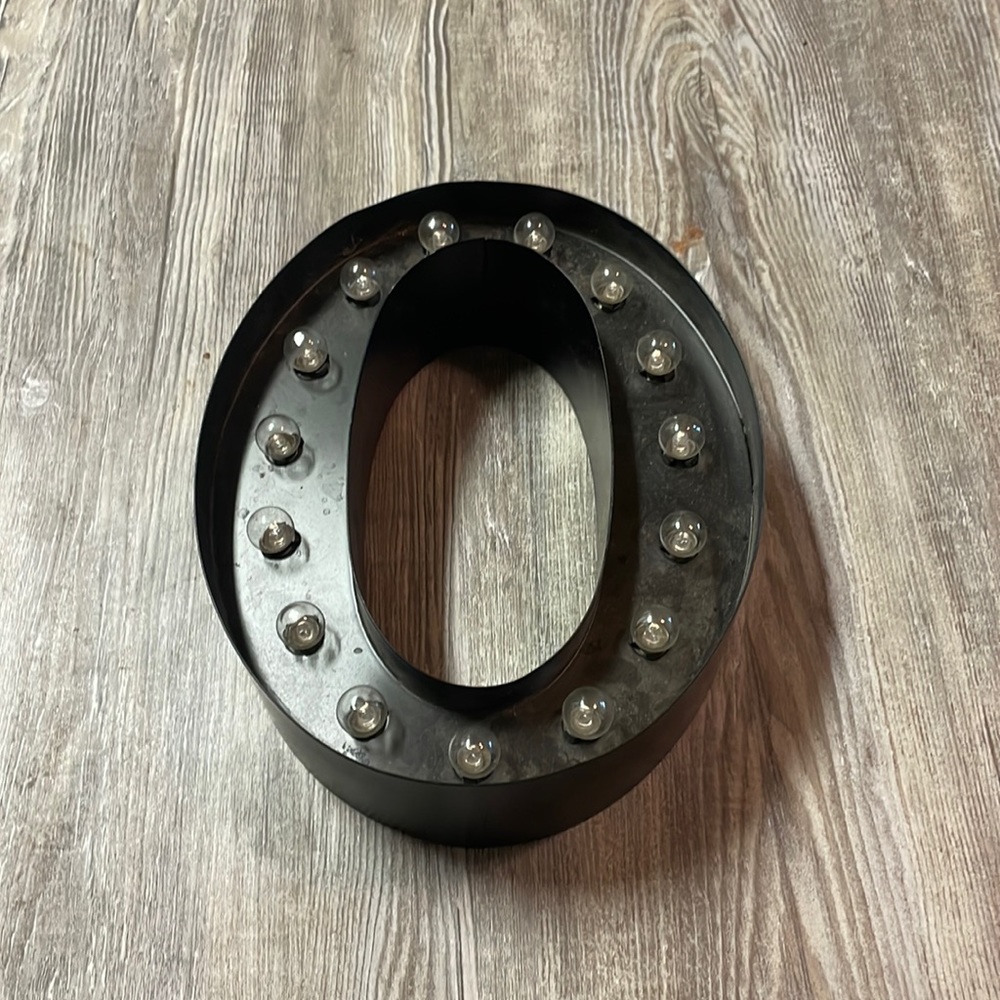 Letter O black